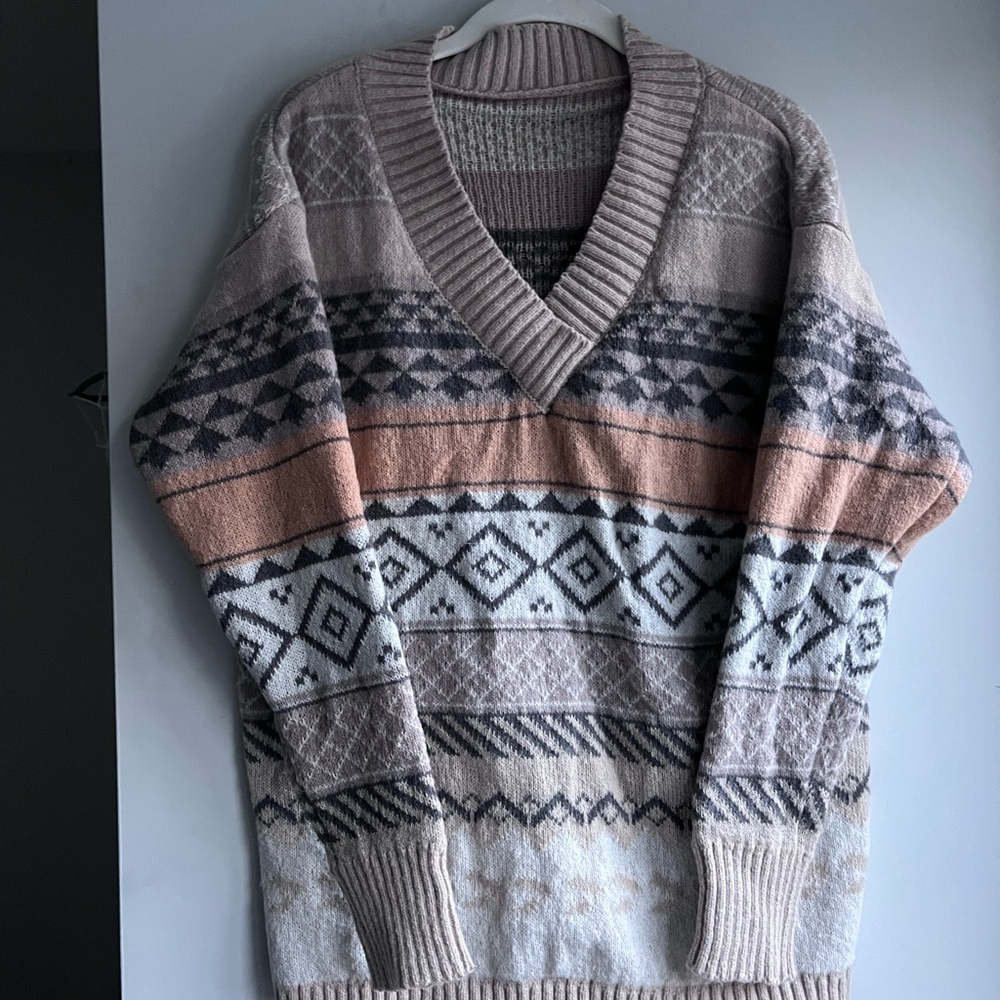 Cozy Patterned V-Neck Sweater